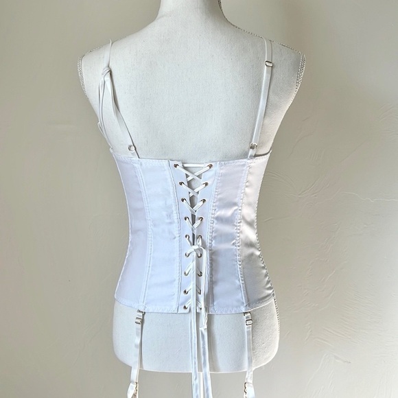 Frederick’s of Hollywood Corset - Picture 4 of 6